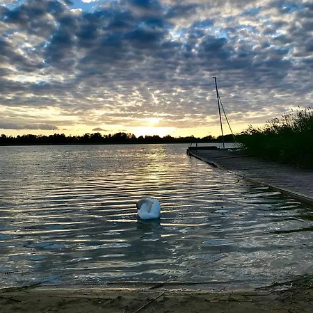 Semesterbostad Dom Nad Jeziorem Mazury